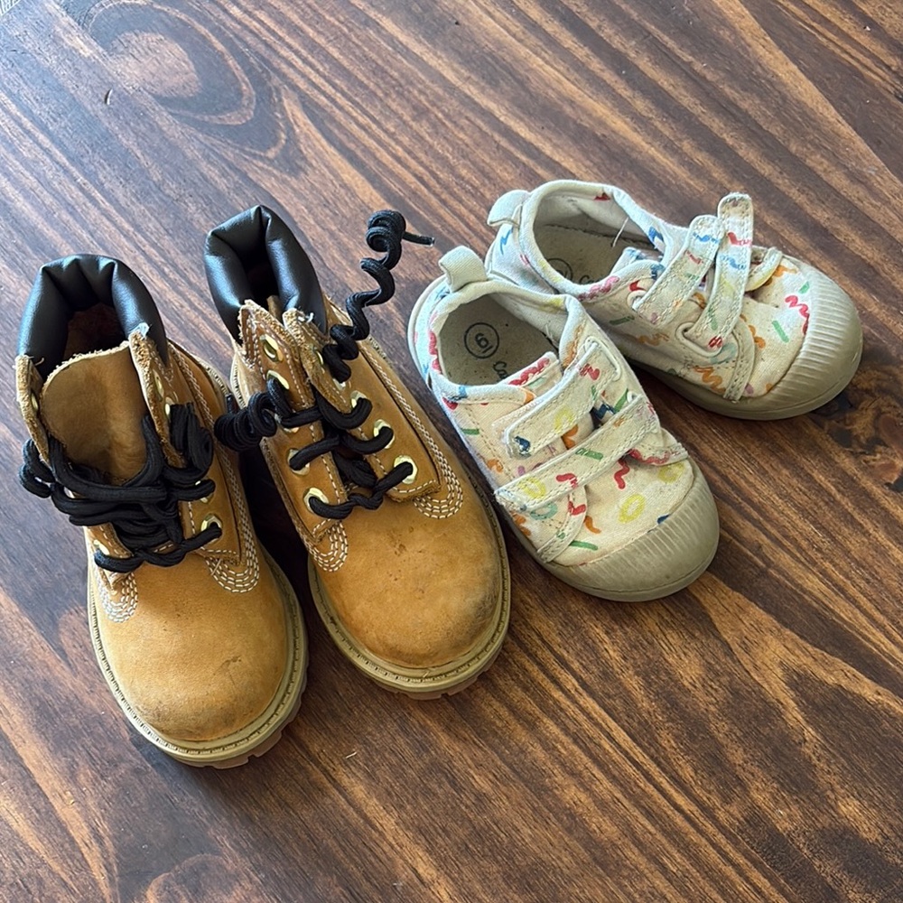 Size 6 Kids Outdoor Shoes